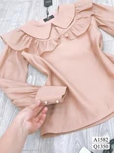 Shumiz Model, Elegant Classy Dresses, Summer Outfit Ideas For Women, Daily Outfit Ideas, Outfit Ideas 2024, Dresses Short Prom, Blouse Casual Fashion