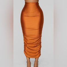 New With Tags Size Small High Waisted Ruched To Your Side Skirt Waist 13”-16” Length About 30” Orange Skirt, Outfit Women, 2024 Fashion, Fall 2024, Skirt Fashion, Color Orange, Fashion Nova, Midi Skirt, Cool Outfits