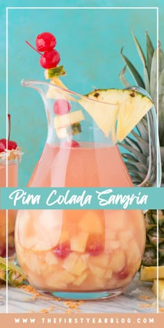 pina colada sangria pin with text overlay Pina Colada Sangria, Tropisk Fest, Tropical Sangria, Pineapple Sangria, Sangria Punch, Yummy Alcoholic Drinks, Mixed Drinks Recipes