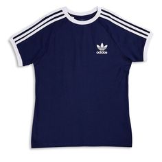 Adidas Vintage Clothes, Vintage Addidas Outfits, Vintage Adidas Outfit, Adidas Clothes Women, Adidas T Shirt Outfit, Adidas 3 Stripes Tee, Adidas Shirt Outfit, Old Adidas, Sport Tshirts