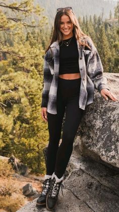 Campfire Outfits, Fall Outfit For Work, Oregon Outfits, Winter Outfit 2023, Trekking Outfit Women, Trekking Outfit, Cozy Winter Outfit, Helen Owen, Camping Outfits For Women