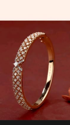 Diamond Bracelets Indian, Bengals Design, Ruby Necklace Designs, Antique Bangles, Goa Wedding, Bangle Diamond, Maang Tika, Gold Temple Jewellery, Arm Pillow