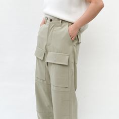 New With Tags. "Relaxed-Fit Lightweight Stretch Polyester-Blend Twill Cargo Pants." Features: Belt Loops, Four-Pockets, Zip-Fly, Flap Pockets At Front. Made In South Korea. 78% Polyester, 17% Rayon, 5% Spandex. Retails $270 Tag Size Mens Small Waist 73.5cm/29" Rise 33.5cm/13.25" Inseam 79.75cm/31.38" Utility Multi Functional Versatile Pant Trousers Wide Straight Oversized Loose Pant Slacks Tan Olive Ssense Oakand Fort Cos Everlane Baggy Cargo Pants With Patch Pockets, Everyday Parachute Pants With Side Pockets For Spring, Khaki Pants With Pockets For Work, Khaki Workwear Pants With Pockets, Baggy Tapered Leg Bottoms With Cargo Pockets, Baggy Tapered Leg Cargo Pants With Pockets, Khaki Parachute Pants With Multiple Pockets For Work, Baggy Tapered Leg Cargo Pants, Baggy Cargo Pants With Tapered Leg