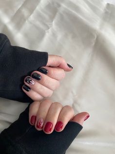 Black and white Gel nails with a flame design Red Blue Nails Color Combos, Red Black Short Nails, Goth Manicure Short, Black Red Nails Short, Goth Black Nails Short, Red Black Nails Short, Red And Black Flame Nails, Red Nails Men, Black And Red Nails Ideas Short