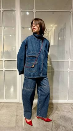 Denim On Denim Outfit Women, Denim Jacket Styling Women, Spring 24 Outfits, Fashion Inspo Outfits Winter 2024, Outfits With Red Jeans, Winter Jacket Outfits Women, Fitted Denim Jacket Outfit, Winter 2024 Street Style, Dress And Jeans Outfit