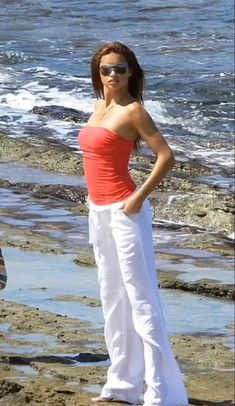 Summer Outfits Y2k Aesthetic, 00s Summer Aesthetic, 2000s Fashion Summer Outfits, Adriana Lima Clothes, 2000s Inspo Outfits, Y2k Beachy Outfits, Early 2000s Fashion Summer, 2000s Beach Fashion, Italian Y2k Outfits