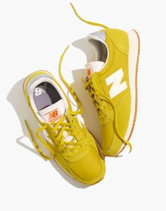 Trendy New Balance Sneakers Vintage, Madewell New Balance, New Balance Retro Sneakers, Retro New Balance Shoes, Retro New Balance, Orange Sneakers Outfit Women, Sneakers Women, Retro Sneakers Outfit, Cool Womens Sneakers