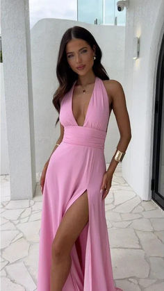 Deep V-neck split dress Hipster Skirt, Split Maxi Dress, Backless Maxi Dresses, Solid Color Dress, Maxi Robes, Pink Maxi Dress, Pink Wedding, Dress Pink