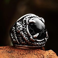 Vintage Punk Stainless Steel Snake Ring with Black Zircon Stone - Unisex Fashion Jewelry for Party Gifts Stone Fashion, Black Stone Ring, Casual Rings, Claw Ring, Biker Jewelry, Punk Vintage, Vintage Fine Jewelry, Choker Pendant, Vintage Punk