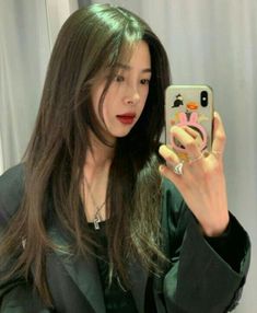 Korean Haircuts For Straight Hair, Korean Low Maintenance Haircut, Korean Layers Long Hair, Japanese Hair Aesthetic, Asian Haircuts Long Hair, Asian Layered Hair Straight, Short Front Hair Long Back, Unstyled Haircuts Long