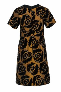 You will be more than golden in this silk Prada stunner! A classic A-line silhouette with empire waistline and square neckline makes for an elegant structured cocktail dress. A rich gold silk base and black velvet floral pattern bring the whole piece together. Wear for a beautiful night under the stars with bubbling cocktails and bright lipstick. Style with a platform velvet heel to show off those legs, gold jewelry to elevate the look and a sleek black bag to bring the ensemble together! Size L Gold A-line Silk Dress, Gold Silk A-line Dress, Lipstick Style, Night Under The Stars, Bright Lipstick, Velvet Heels, Beautiful Night, Empire Waistline, Gold Silk