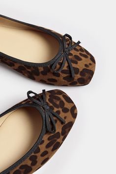 Trousers And Shirt, Leopard Shoe, She's A Lady, Leopard Print Flats, Fits For Summer, Modest Fits, Wide Fit Shoes, Ballet Pumps, Brown Leopard