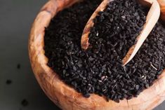 5 Amazing Benefits of Black (Kalonji) Seeds To Your Hair Kalonji Seeds, Black Seed Oil, Grow Hair Faster, Hair Remedies, Organic Honey, Black Seed, Hair Problems, Hair Care Tips, Grow Hair