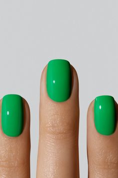 Green Nail, Uv Gel Nail Polish, Fancy Nails, Nail Polish Colors, Green Nails, Love Nails, Uv Gel, Kelly Green