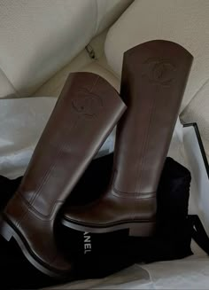 Chanel Shoes Outfit, Brown Chanel, Boots Aesthetic, Chanel Boots, Shoe Inspo, Aesthetic Shoes, Only Shoes, Swag Shoes, Classic Boots