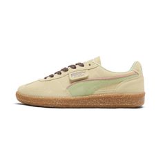 Retro Beige Sneakers With Gum Sole, Leather Sneakers Women's, Terrace Fashion, Puma Palermo, Essential Clothing, Unique Sneakers, Shoes Outfit Fashion, Shoe Wishlist, Green Sneakers