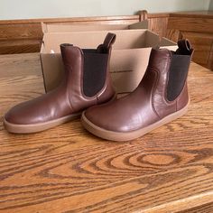 Be Lenka Entice Neo Chelsea Boot Brand New Size 6.5 Boot Brands, Chelsea Boot, Moto Boots, Chelsea Boots, New Color, Chelsea, Size 6, Women Shoes, Brand New