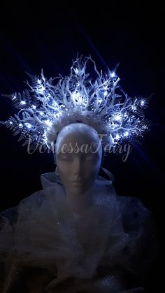 Goddess Halo Crown, Halo Tiara, Ice Crown, Ice Queen Costume, Winter Goddess, Wonderland Makeup, Fern Flower, Tiara Headpieces, Silver Head Piece