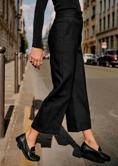 Damon Trousers - Mottled Grey - Virgin wool - Sézane Aw 23, Black Pants Outfit, Trouser Outfit, Visual Board, Wool Trousers, Work Clothes, Straight Leg Trousers, Work Wardrobe, Mode Inspiration