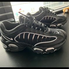 Nike Air Max Tailwind 4 Black Metallic Silver (Gs) Shoes Bq9810-002 Worn 3 Times No Box Nike Air Max Tailwind, Shoes Nike Air, Kids Nike, Shoes Nike, Black Metallic, Black Nikes, Air Max, Nike Air Max, Kids Shoes