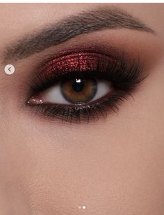 Simple Black And Red Makeup Looks, Masquerade Ball Makeup Eye Make Up, Black Red Eyeshadow, Red Black And Gold Makeup, Dark Red Prom Makeup, Red Theme Makeup, Red And Black Eye Makeup Simple, Simple Red And Black Makeup, Black Red Eye Makeup