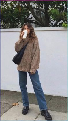 Chloe Hayward, Jumper Outfits, Vinter Mode Outfits, 00s Mode, Look Legging, Chique Outfit, Skandinavian Fashion, Autumn Fits, Looks Street Style