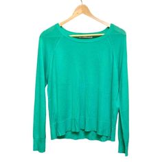 Zara Women's Cropped Crewneck Pullover Sweater Green - Size M. Pre-Owned. Never Worn Materials: 50% Viscose 50% Acrylic Measurements: Chest Armpit To Armpit Appx. 20" Casual Green Sweater With Fine Knit, Casual Green Fine Knit Sweater, Zara Long Sleeve Tops For Fall, Zara Long Sleeve Tops For Layering, Green Long Sleeve Top For Spring Layering, Spring Green Long Sleeve Top For Layering, Green Crew Neck Knit Top For Layering, Green Fine Knit Top For Layering, Zara Crew Neck Sweater For Layering