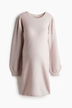 Short  fitted dress in a soft rib knit. Round  tubular neckline and long balloon sleeves with close-fitting cuffs.