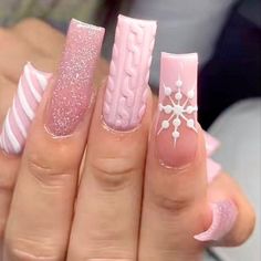 Pink french tip with christmas design simple xmas design🩷 Holiday Acrylic Nails Short, Latina Acrylic Nails Christmas, Nail Sets Christmas, Pink Nail Christmas Designs, Medium Nails Acrylic Christmas, Medium Acrylic Nails Christmas, Short Gel Nail Designs Holiday, Extra Winter Nails, Polygel Christmas Nails