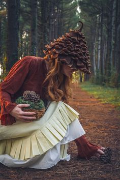 Pinecone Witch, Fair Costume, Wicked Art, Ren Faire Outfits, Ren Faire Costume, Ren Fest, Mushroom Fairy, Cottagecore Fairy