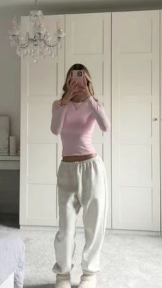 Winter Outfit Skirt, Sweatpants Aesthetic, Outfits Preppy, Outfit Inspo Casual, Day Outfits, Cute Lazy Day Outfits, Lazy Day Outfits, Cute Preppy Outfits, Lazy Days