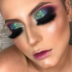 Magenta Smokey Eye Makeup, Dramatic Purple Eye Makeup, Competition Makeup, Drag Makeup Purple, Purple Halo Eyeshadow, Angel Makeup, Pink And Purple Drag Makeup, Make Up Inspiration, Bold Makeup Looks