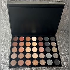 New Morphe 35mi Magic Mirror Artistry Palette Morphe 35t, Morphe Eyeshadow, Gold Eyeshadow Palette, Makeup Morphe, Jaclyn Hill Palette, Gold Eyeshadow, Magic Mirror, Highlighter Palette, Jeffree Star