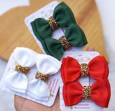 Christmas Hair Bow Ideas, Christmas Hair Bows Diy, Christmas Hair Accessories, Christmas Hair Bows, Glitter Hair Bows