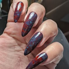 Dark Nailart Art Designs, Navy Red Nails, Dark Abstract Nails, Dark Blue And Red Nails, Blue And Maroon Nails, Navy Blue And Red Nails, Light Blue And Red Nails, Maneskin Nails Ideas, Navy And Red Nails