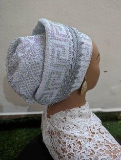 This is luxurious turban head tie is made specifically for you. Just as seen in the photos. Elegant White Headwrap One Size Fits Most, Elegant Adjustable Beanie Turban, Elegant Beanie-style Turban, Elegant One-size Beanie Turban, Zara Cap, African Turban, Head Tie, Frock Fashion, Head Ties