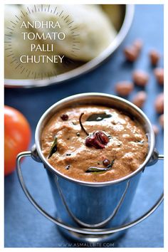 Andhra Tomato Palli Chutney Groundnut Chutney, Peanut Chutney Recipe, Tomato Pachadi, Veg Curry Recipes, Indian Chutney Recipes, Indian Chutney, Rava Dosa, Peanut Chutney, Breakfast Sides Dishes