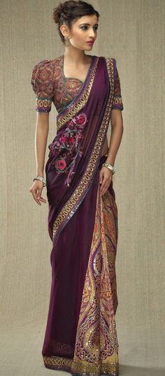 sari Saree Ideas, Blouses Designs, Sari Dress, Salwar Kamiz, Saree Blouses, Ghagra Choli, Indian Couture, Designer Blouse, Silk Sari