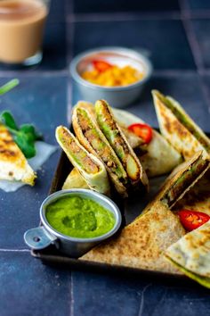 Samosadilla (Samosa Quesadillas) - Lime Thyme Easy Indian Party Food, Indian Fusion Food Ideas, Indian Easy Snacks, Samosa Quesadilla, Indian Mexican Fusion Food, Appetizer Recipes Indian, Fusion Food Ideas, Mexican Fusion Food, Indian Fusion Food