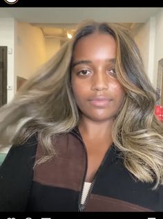 Mixed Race Balayage Hair, Ash Blonde Partial Highlights On Brown Hair, Blonde Balayage Black Women Natural Hair, Dark Roots Blonde Hair Balayage Black Women, Blonde Highlights Black Women Natural, Ash Blonde Hair On Black Women, Ash Blonde On Black Women