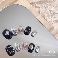 Black Nails Douyin, Black Gyaru Nails, Jirai Kei Nails Short, Douyin Nails Charms, Rocker Nails, Chrome Y2k Nails + Charms, Korean Nail Art, Art Deco Nails, Hello Nails