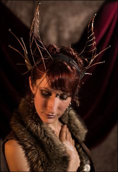 Elegant Maleficent Dragon horned crown headdress by AllThingsEcco Headpiece Ideas, Shrek Dragon, Dragon Spirit, Maleficent Dragon, Steampunk Dragon, Crown Headdress, Dragon Horns, Headpiece Diy, Dragon Costume