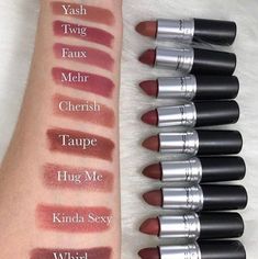 Mac Nude Lipstick, Matte Make Up, Mac Lipstick Shades, Alat Makeup, Lipstick Kit, Halloween Makeup Easy, Lipstick Swatches, Smokey Eyes