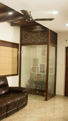 bedroom decor diy ideas creative Morden Pooja Room, Living Room With Pooja Unit, Pooja Room Ideas Indian In Hall, Temple Design For Home Living Rooms, Mandir Partition In Living Room, Bedroom Decor Diy Ideas, Latest Pooja Room Designs, Pooja Room Ideas Indian