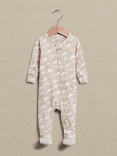 Luxury with every first step, this precious footed one-piece pajama is made from sumptuous organic cotton with a special brushed finish that creates an ultra soft, flannel-like handfeel.  Footed bottoms are adorned with little giraffes to accompany b Casual Cotton Footie For Sleep, Fitted Cotton Footie For Loungewear, Baby Luxury, Sweetest Dreams, One Piece Pajamas, Giraffes, First Step, The Earth, Banana Republic