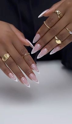 Almond Acrylic Nails Dark Skin, French Tip Acrylic Nails Almond Shape, Dark Skin Nail Polish, Elegant Almond Nails, Trendy Almond Nails, Classy Almond Nails, Paznokcie Hello Kitty, Almond Gel Nails, Kutek Disney