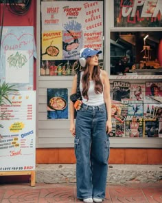 Baguio Outfit Ideas, Casual Outfits For Office, Vietnam Outfit Ideas, Baguio Outfit, Outfit Kantor, Jeans Sobek, Hongkong Outfit, Bangkok Outfit, Singapore Outfit