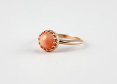 Rose gold and coral ring with intricate bezel. Perfect for summer!! Coral Stone Ring, Goebel Hummel, Coral Ring, Gold Ring Designs, Gold Jewelry Simple, Coral Stone, Gold Jewellery Design Necklaces, Jewelry Simple, Gold Earrings Designs