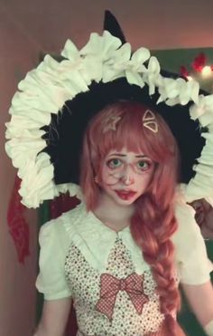 Dreamcore Aesthetic, Weirdcore Aesthetic, Tiktok Outfits, Doll Makeup, Cosplay Tips, Vintage Makeup, Kawaii Room, Cute Cosplay, Cosplay Makeup