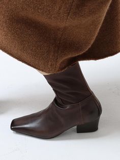 Composition : natural leatherCountry of Origin : KOREA Luxury Classic Brown Mid-calf Boots, Luxury Chic Brown Mid-calf Boots, Mid Boots, Shoes Boots Ankle, Boot Shoes Women, Shoe Boots, Women Shoes, Boots, The Originals